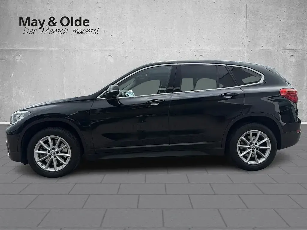 Gebraucht BMW X1 192 PS (141 kW) 2019 Black sapphire metallic SUV