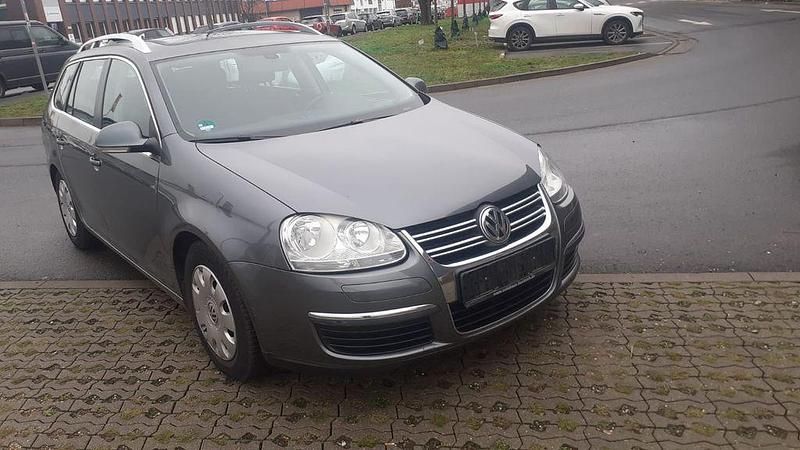 Grau Gebraucht 2009 VW Golf VI Comfortline Kleinwagen | 3.950 € (Guter Preis) - Bild 1/4