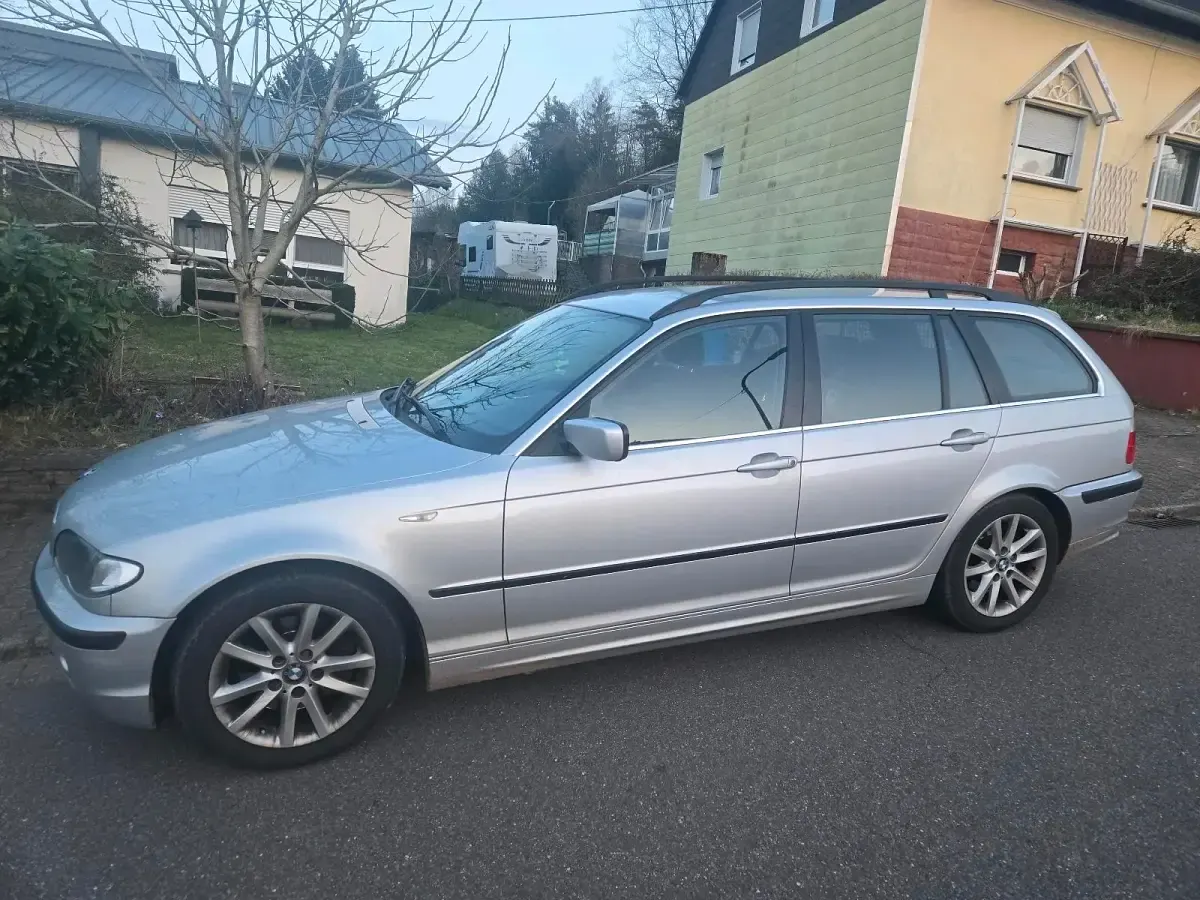 Brugt BMW 320 150 HK (110 kW) 2005 Sølv Stationcar