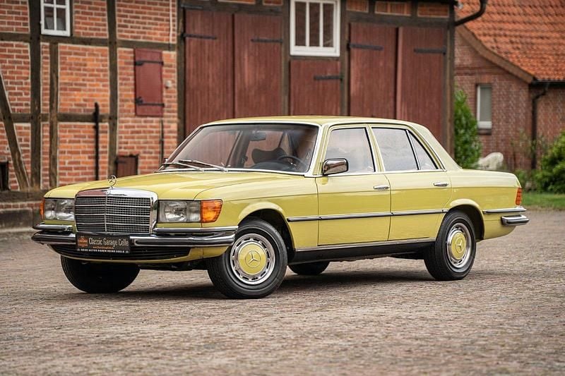 Gebraucht Mercedes E280 185 PS (136 kW) 1976 Gelb Limousine