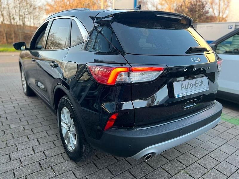 Gebraucht Ford Kuga Titanium 224 PS (164 kW) 2022 Schwarz SUV
