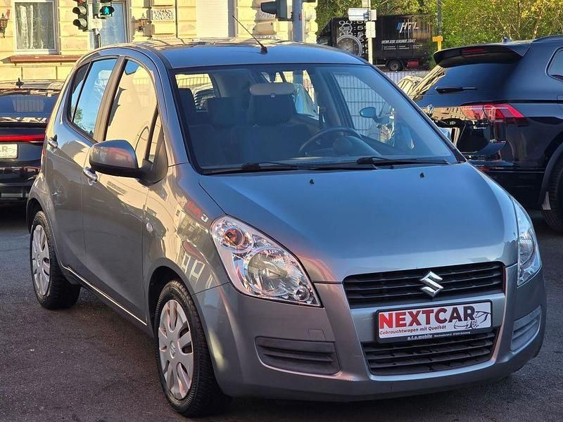Gebraucht Suzuki Splash Basic 65 PS (47 kW) 2009 Silber Kleinwagen