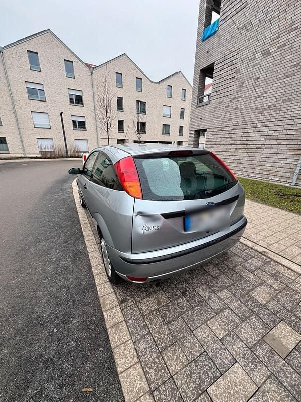 Gebraucht Ford Focus 75 PS (55 kW) 2004 Grau Kleinwagen