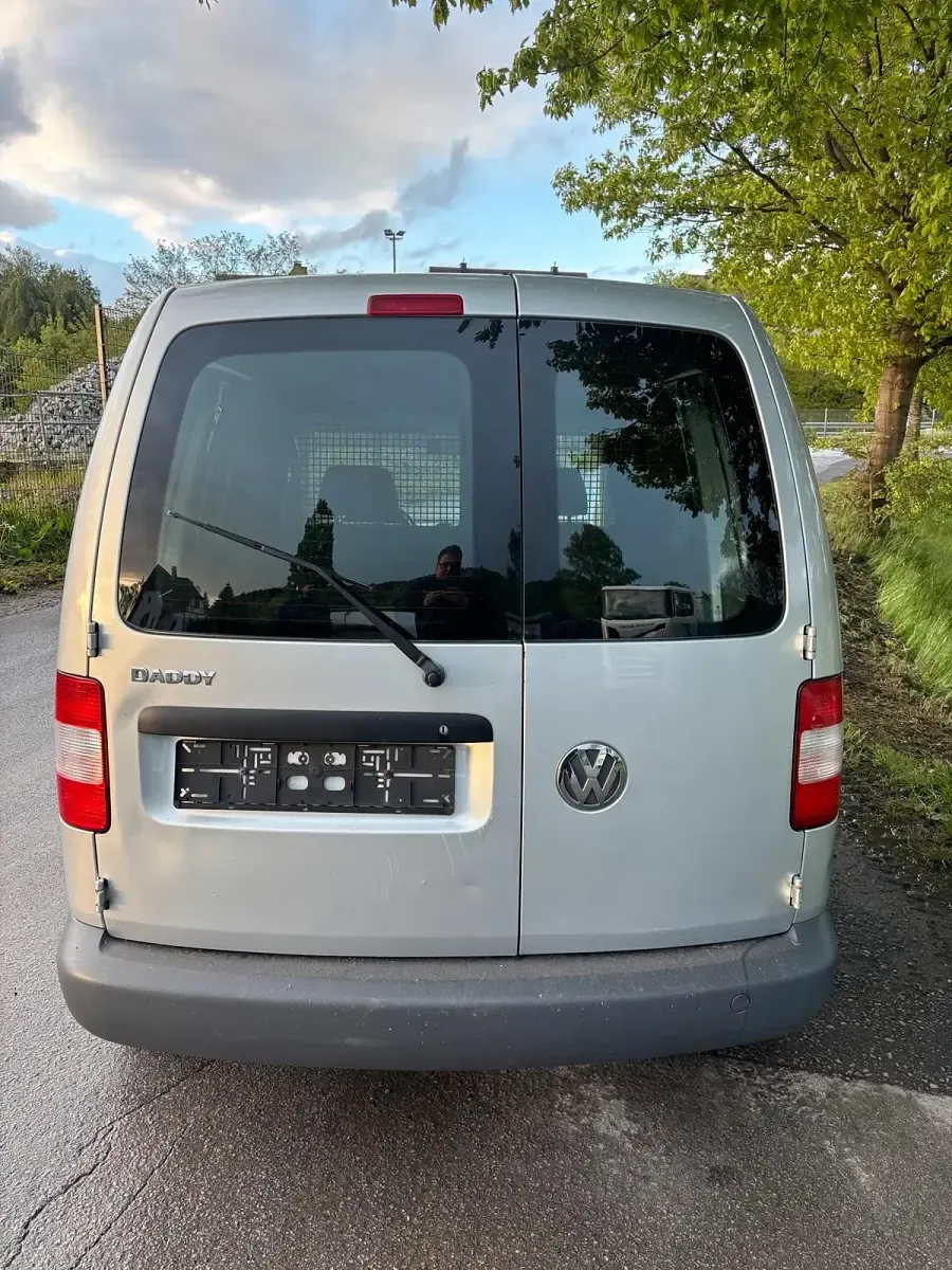 Gebraucht VW Caddy 102 PS (75 kW) 2004 Silber Van / Kleinbus