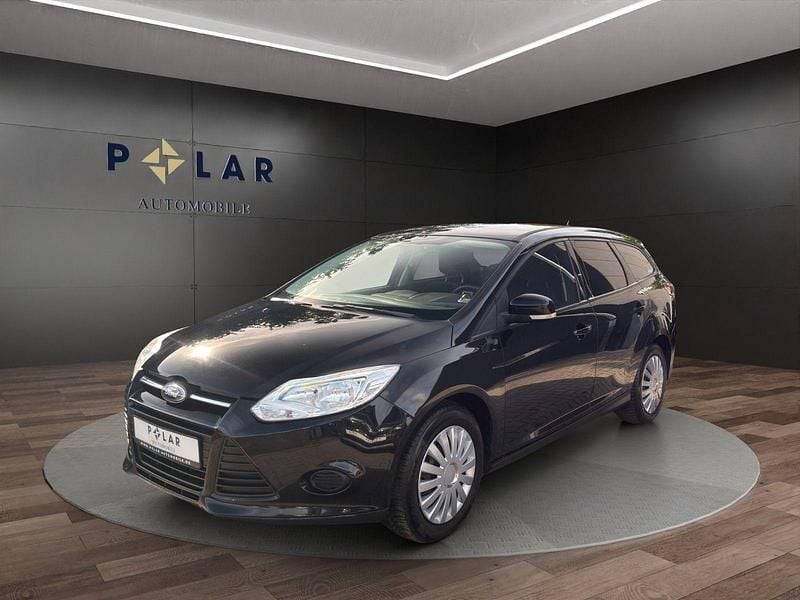 Schwarz Gebraucht 2012 Ford Focus Kombi | 4.990 € (Etwas zu teuer) - Bild 1/4