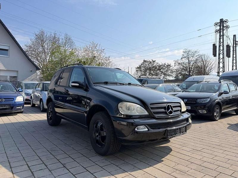 Gebraucht Mercedes ML270 Edition 163 PS (119 kW) 2003 Schwarz SUV