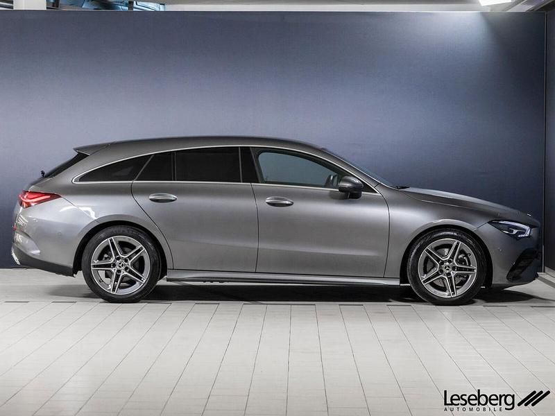 Gebraucht Mercedes CLA200 Shooting Brake AMG 163 PS (119 kW) 2024 Mountaingrau Kombi