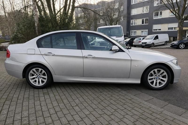 Używany BMW 318 Advantage 143 KM (105 kW) 2008 Srebrny Sedan/Limuzyna