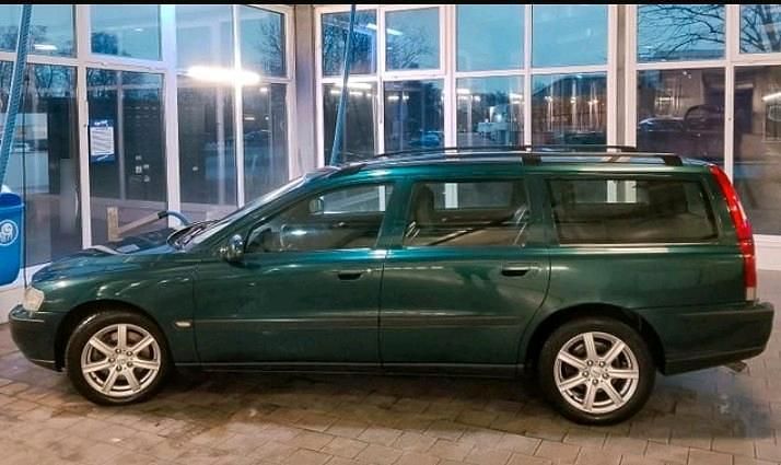 Gebraucht Volvo V70 163 PS (119 kW) 2001 Grün Kombi
