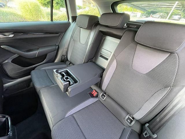 Neu Skoda Octavia Selection 150 PS (110 kW) 2025 Moonweiss Kombi