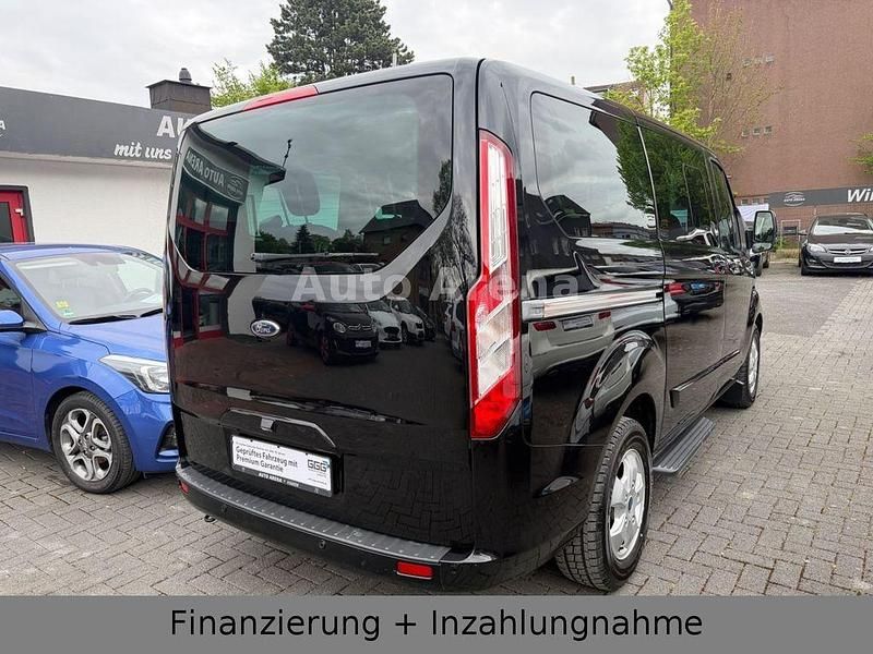 Gebraucht Ford Transit Titanium 125 PS (91 kW) 2015 Schwarz Van / Kleinbus