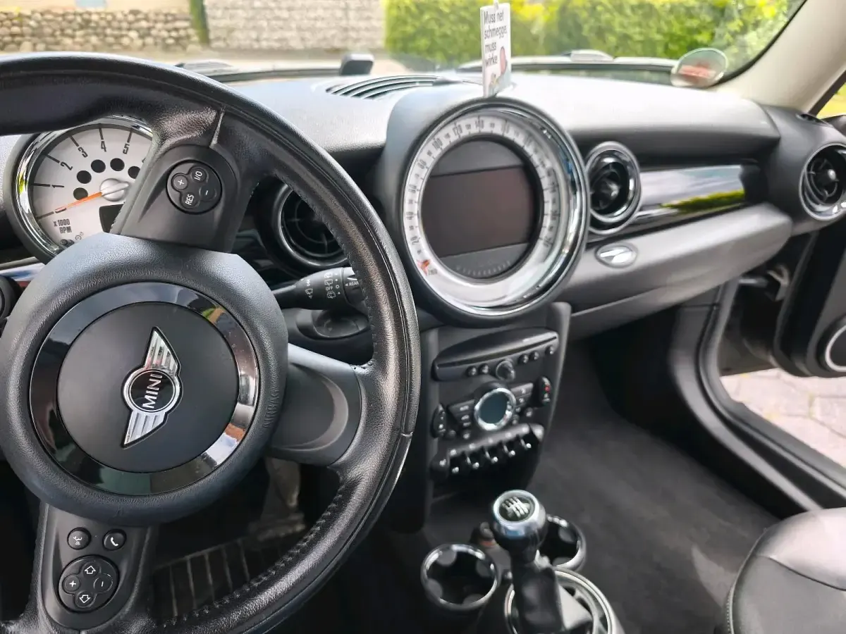 Gebraucht Mini Cooper 122 PS (89 kW) 2012 Schwarz Kleinwagen