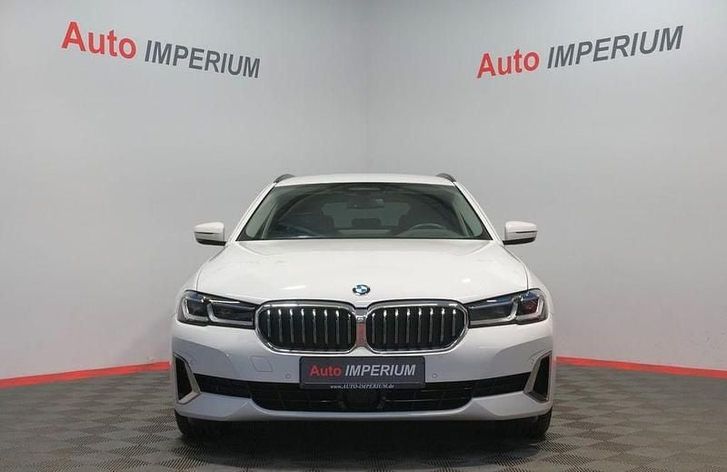 Gebraucht BMW 540 Luxury Line 340 PS (250 kW) 2023 Alpinweiss iii Kombi