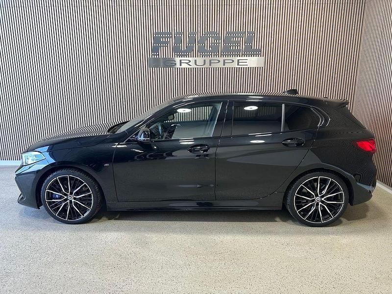 Gebraucht BMW M135 M Performance 306 PS (225 kW) 2022 Black sapphire metallic Kleinwagen