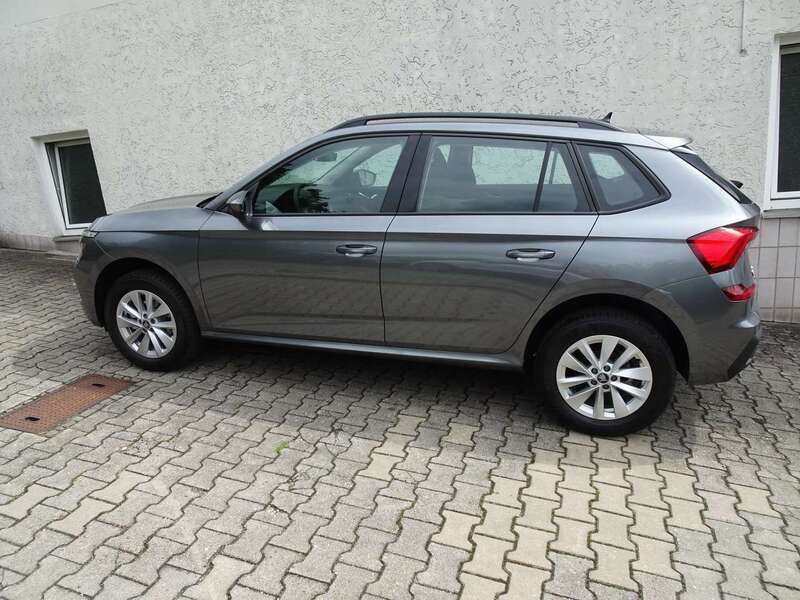 Graphitegrau metallic Neu 2025 Skoda Kamiq SUV | 24.950 € (Guter Preis) - Bild 1/4