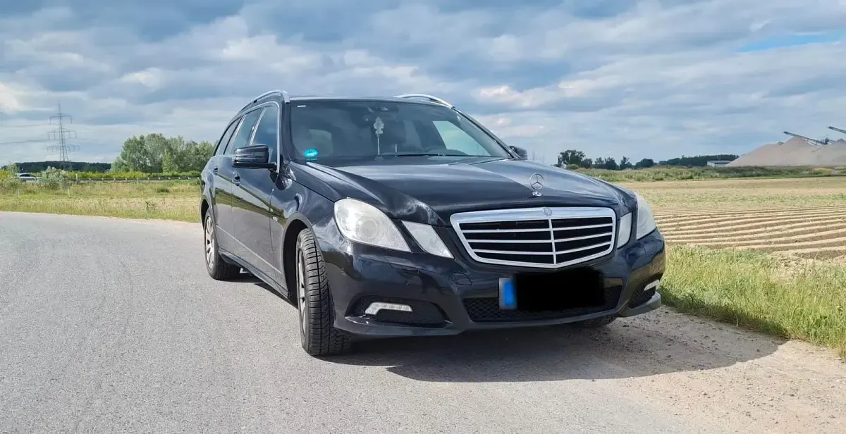 Gebraucht Mercedes E250 204 PS (150 kW) 2009 Schwarz Kombi
