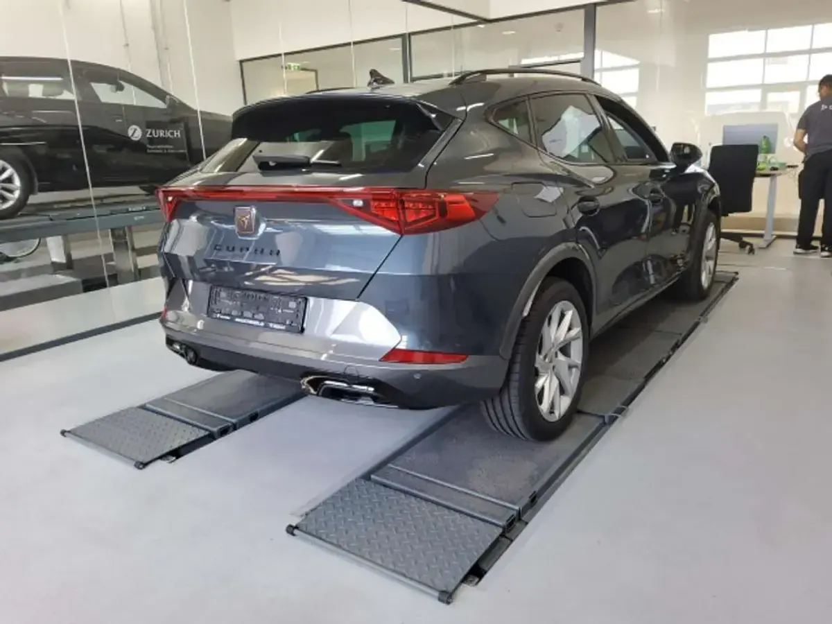 Gebraucht Cupra Formentor 150 PS (110 kW) 2023 Grau SUV
