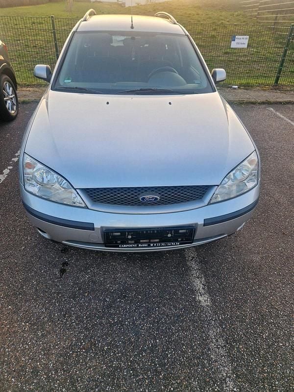 Gebraucht Ford Mondeo 145 PS (106 kW) 2002 Silber Kombi