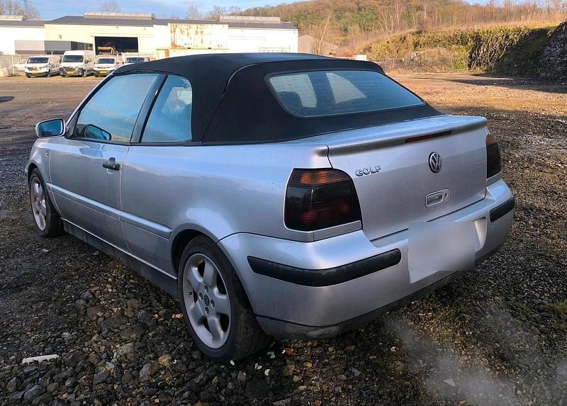 Grau Gebraucht 2000 VW Golf Cabriolet Cabrio | 1.250 € - Bild 1/4