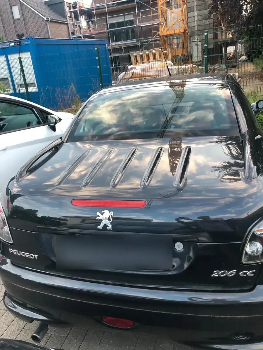 Gebraucht Peugeot 206 CC 109 PS (80 kW) 2005 Schwarz Cabrio