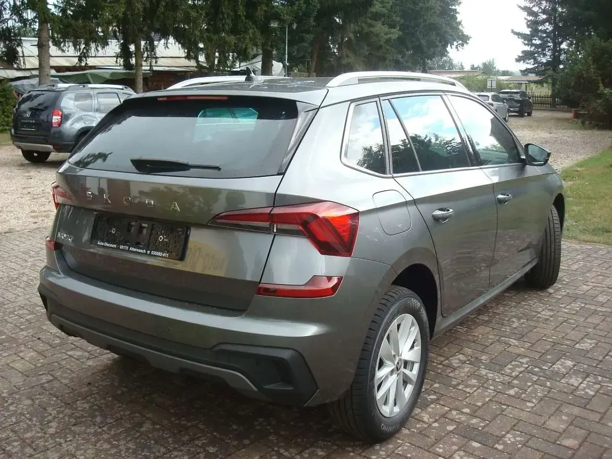 Neu Skoda Kamiq Selection 116 PS (85 kW) 2025 Grau SUV
