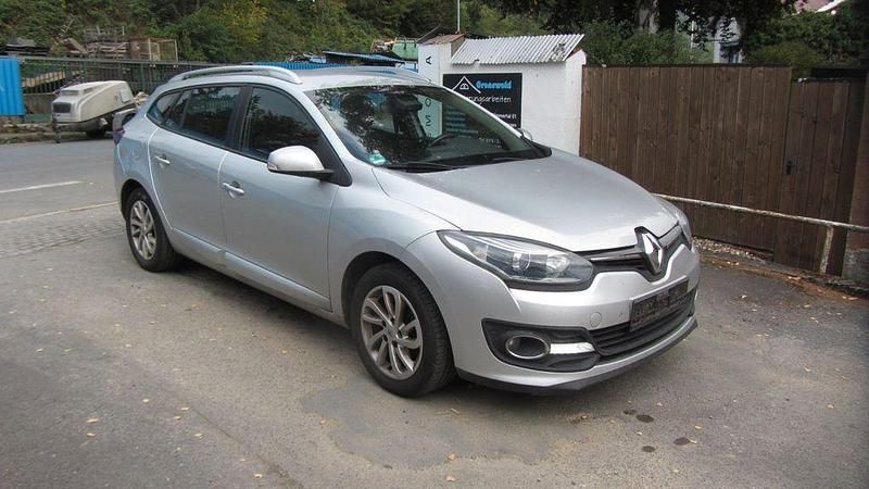Gebraucht 2014 Renault Mégane III Initiale Paris Limousine | 4.100 € (Fairer Preis) - Bild 1/4