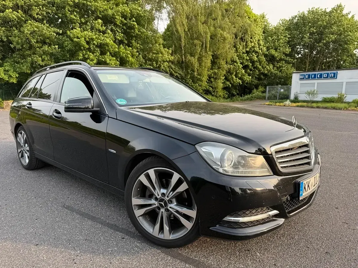 Gebraucht Mercedes C250 204 PS (150 kW) 2011 Schwarz Kombi