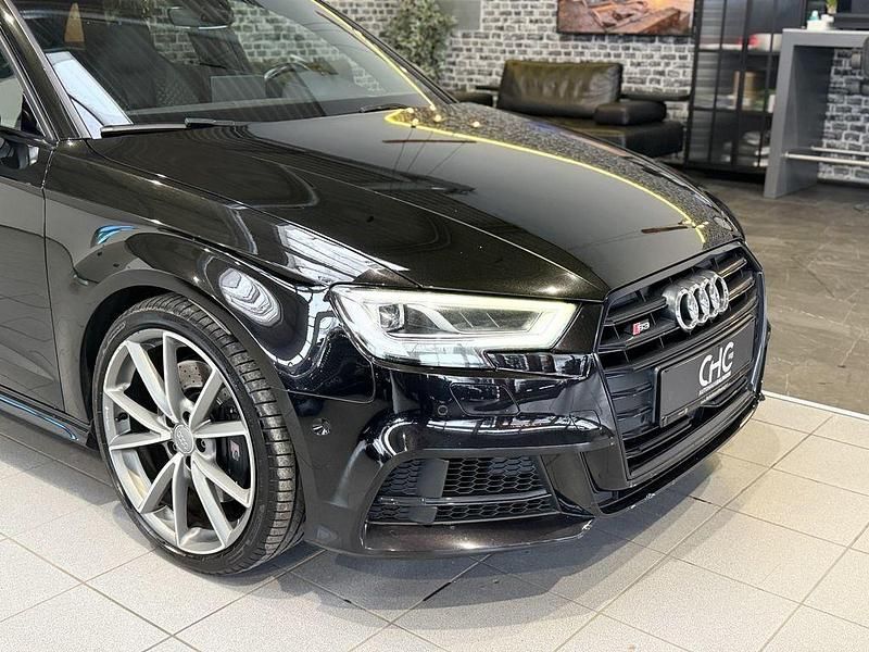 Second-hand Audi S3 Ambiente 310 CP (228 kW) 2017 Negru Berlinǎ