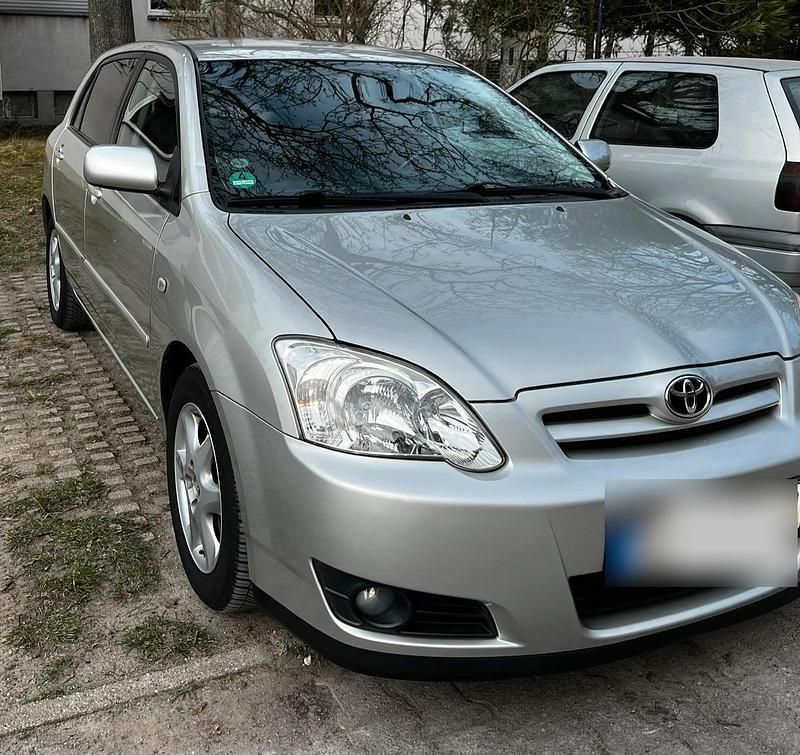 Gebraucht Toyota Corolla 110 PS (80 kW) 2006 Grau Kleinwagen