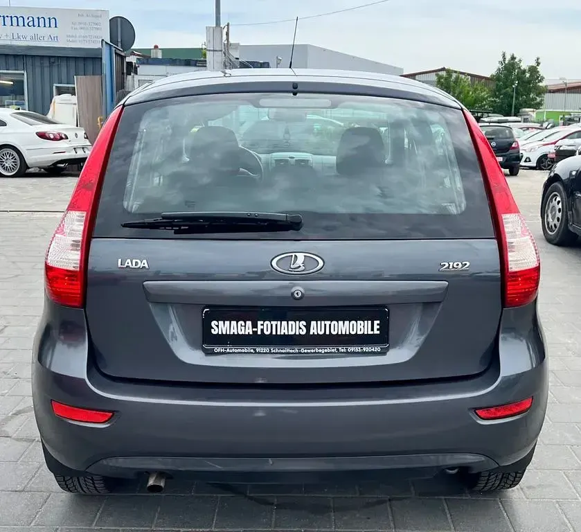 Gebraucht Lada Kalina 87 PS (63 kW) 2015 Grau Limousine