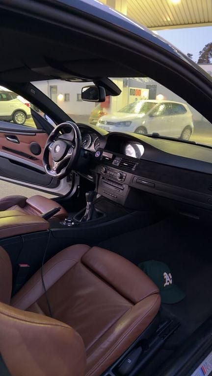 Gebraucht BMW 320 M Sport 184 PS (135 kW) 2010 Weiß Coupé