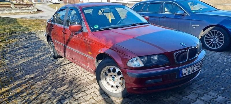 Gebraucht BMW 320 150 PS (110 kW) 1999 Rot Limousine