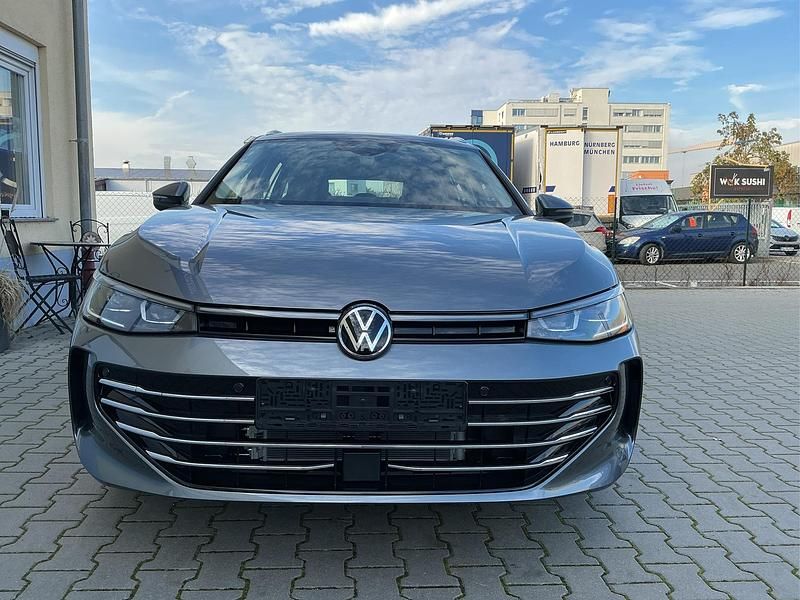Neu VW Passat Elegance 150 PS (110 kW) 2025 Diabase grey metallic Kombi