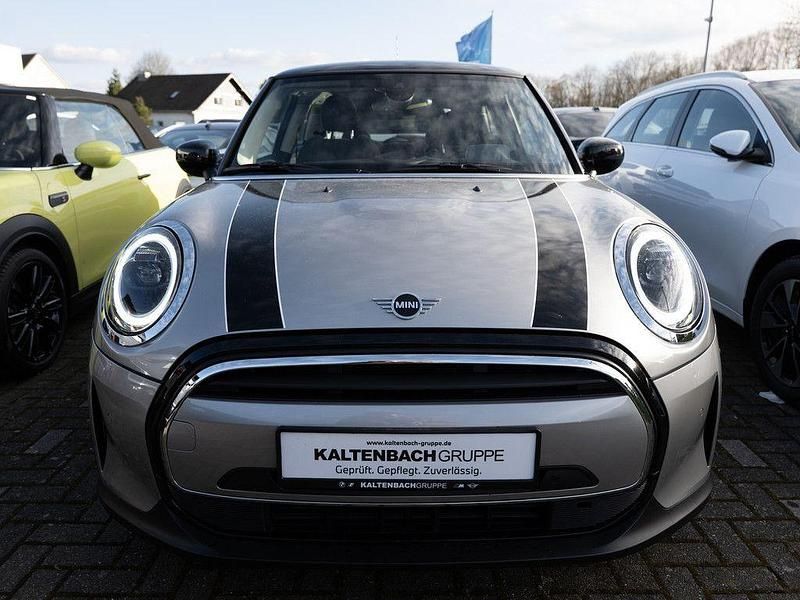Gebraucht Mini Cooper Classic 136 PS (100 kW) 2023 Silber Kleinwagen
