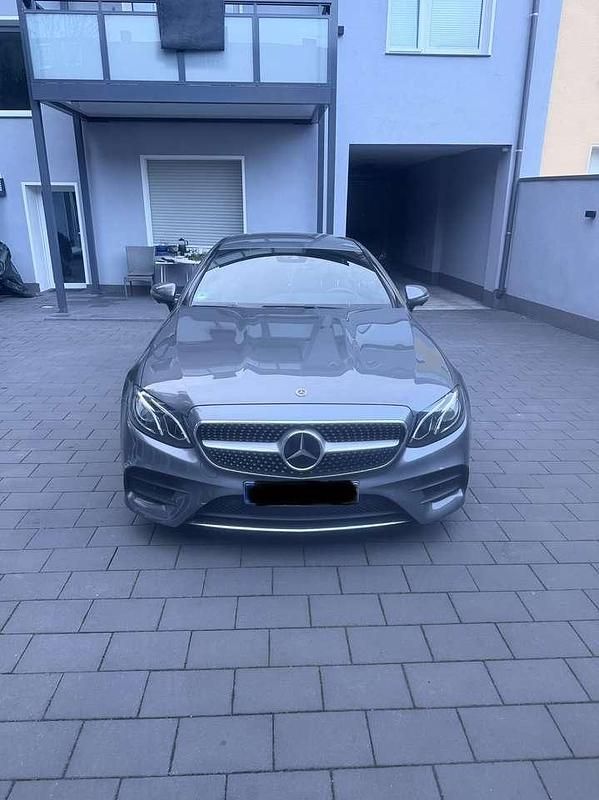 Gebraucht Mercedes E220 194 PS (142 kW) 2017 Grau Coupé