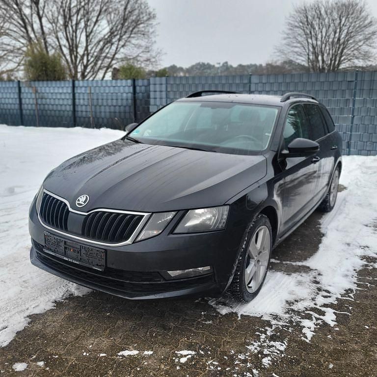 Gebraucht Skoda Octavia Ambition 150 PS (110 kW) 2020 Schwarz Kombi