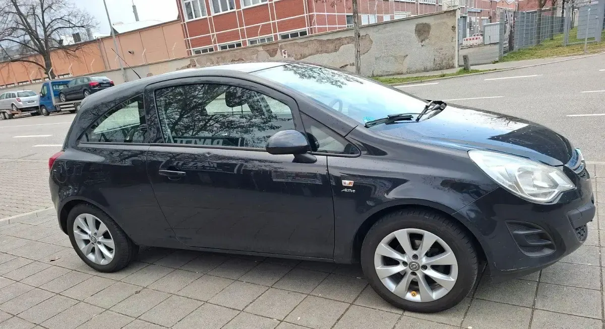 Usata Opel Corsa Active 87 CV (63 kW) 2013 Nero Utilitaria