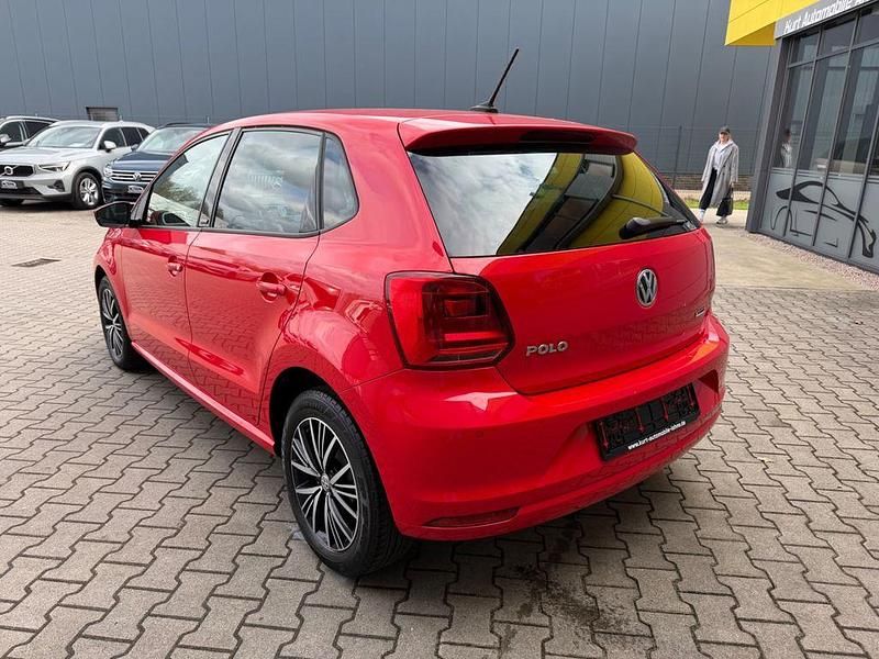 Gebraucht VW Polo Allstar 75 PS (55 kW) 2017 Rot Kleinwagen