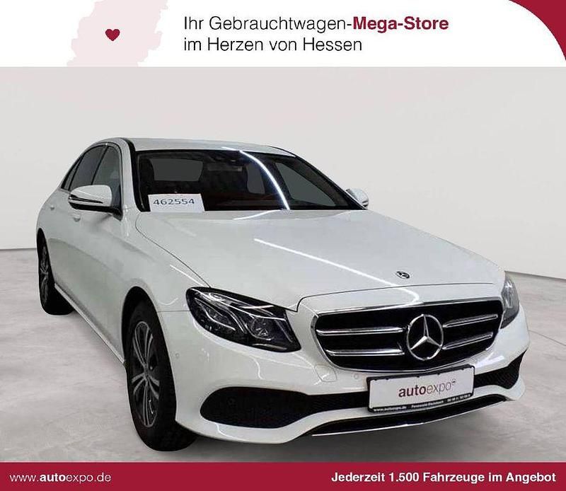 Weiß Gebraucht 2020 Mercedes E220 Limousine | 26.689 € (Guter Preis) - Bild 1/4