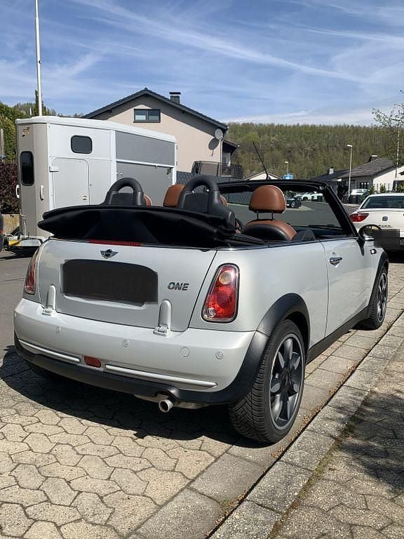 Second-hand Mini One Cabriolet 90 CP (66 kW) 2008 Argintiu Cabrio