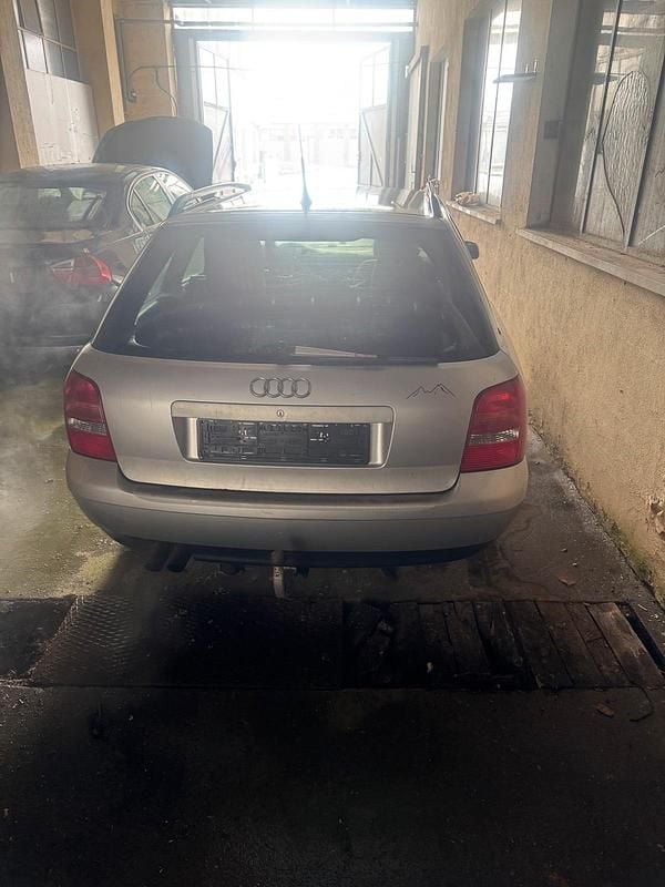 Gebraucht Audi A4 165 PS (121 kW) 1999 Silber Kombi