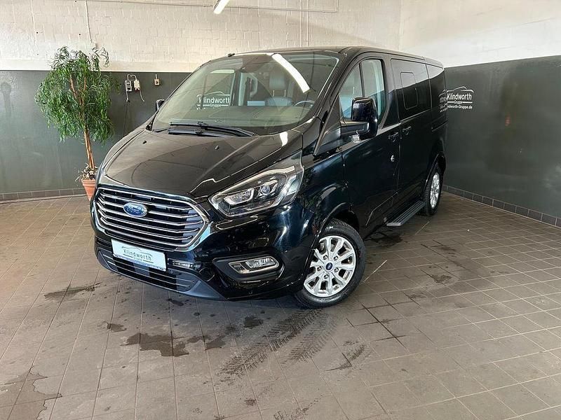 Gebraucht Ford Tourneo Titanium 131 PS (96 kW) 2019 Schwarz Van / Kleinbus