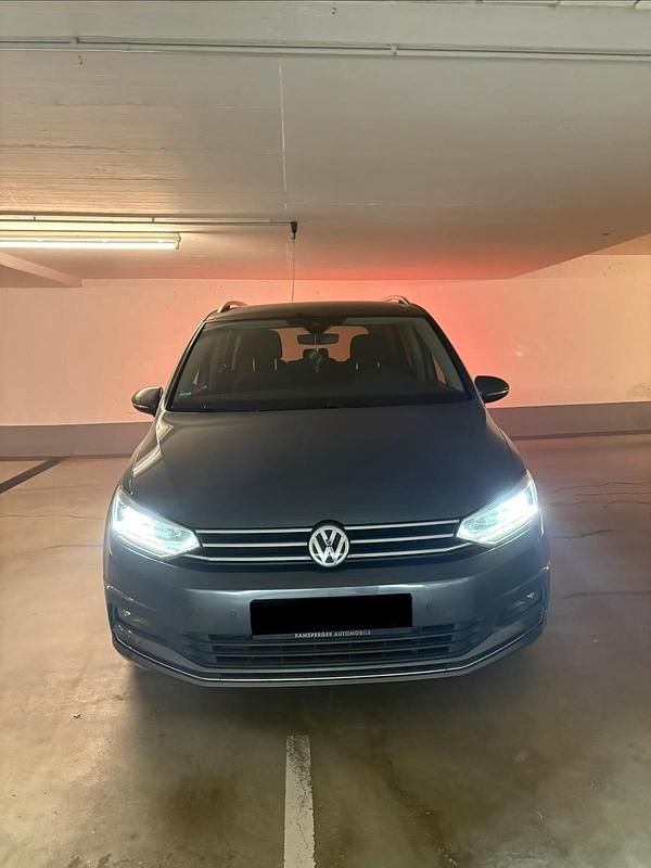 Gebraucht VW Touran Highline 190 PS (139 kW) 2017 Grau Van / Kleinbus