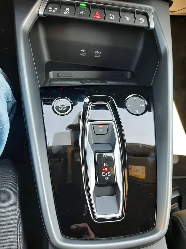 Gebraucht Audi A3 Advanced 204 PS (150 kW) 2025 Grau Kombi