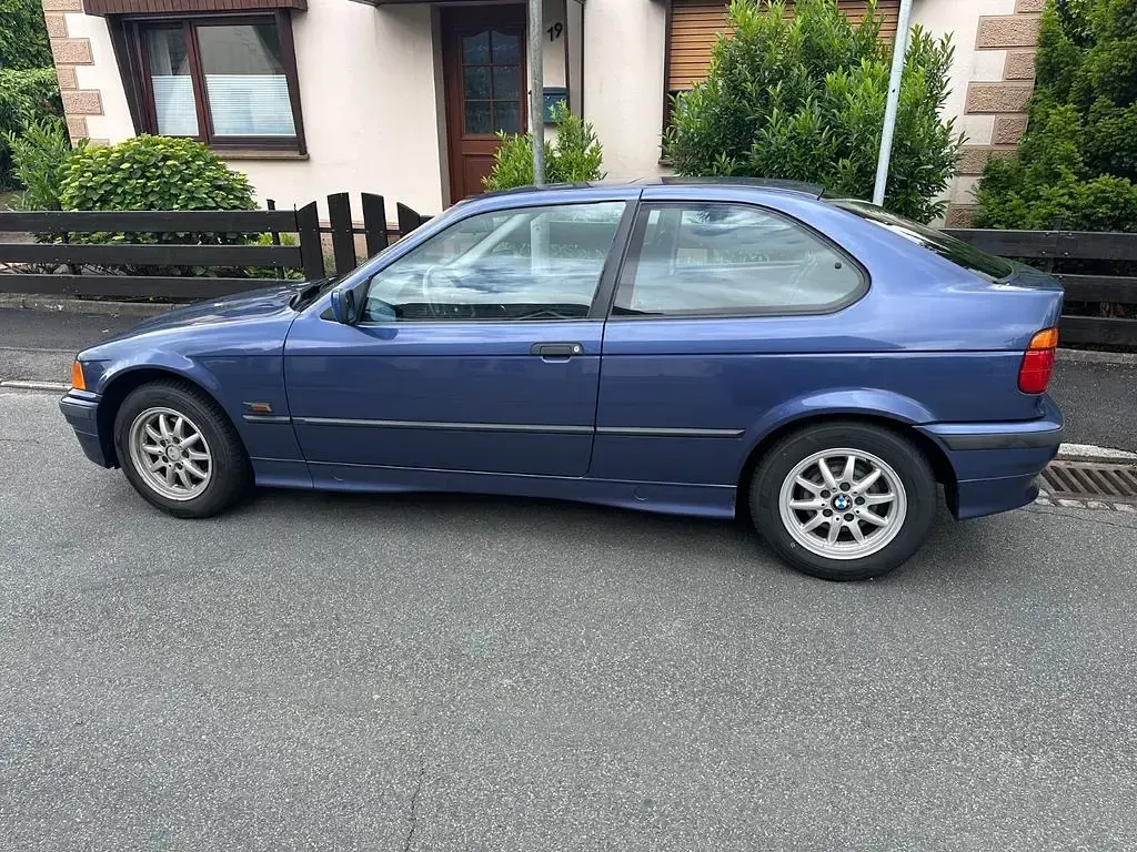 Gebraucht BMW 316 102 PS (75 kW) 1996 Blau Coupé