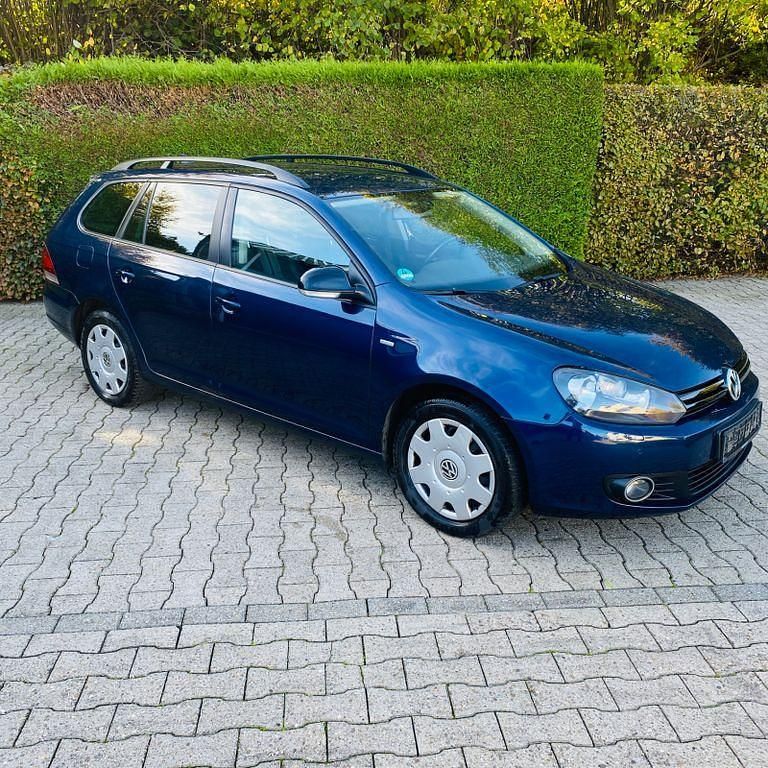 Blau Gebraucht 2012 VW Golf VII Match Kombi | 4.999 € (Superpreis) - Bild 1/4