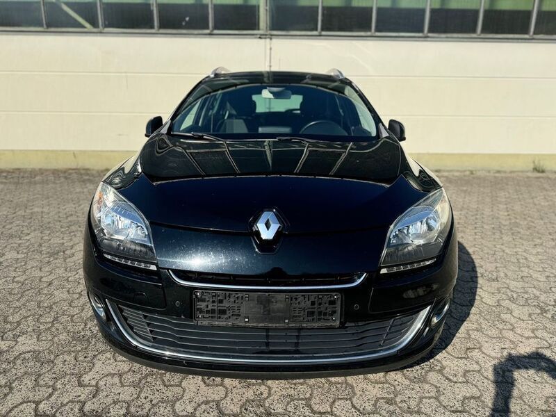 Schwarz Gebraucht 2013 Renault Mégane III Bose Edition Limousine | 4.500 € (Fairer Preis) - Bild 1/4