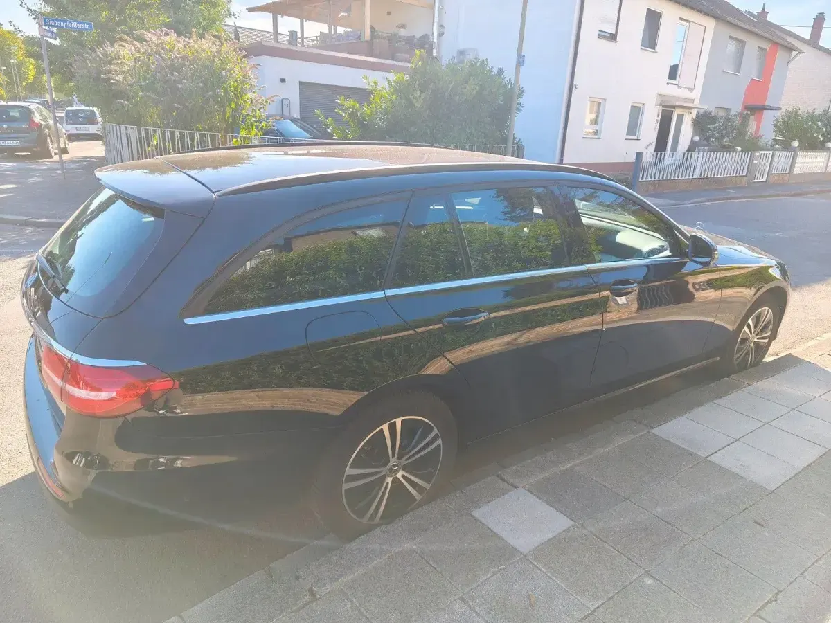 Gebraucht Mercedes E220 194 PS (142 kW) 2017 Schwarz Kombi