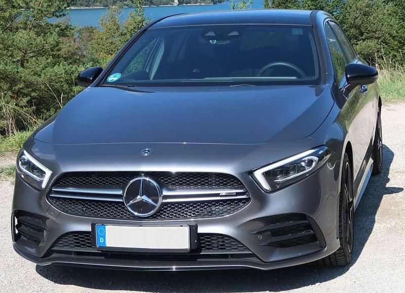 Grau Gebraucht 2019 Mercedes A35 AMG AMG Limousine | 34.600 € (Fairer Preis) - Bild 1/4