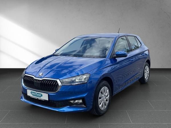 Blau (raceblau metallic) Neu 2025 Skoda Fabia Kleinwagen | 16.197 € (Superpreis) - Bild 1/3